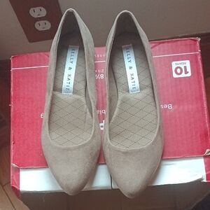 Kelly & Katie Women's Brown Loafers